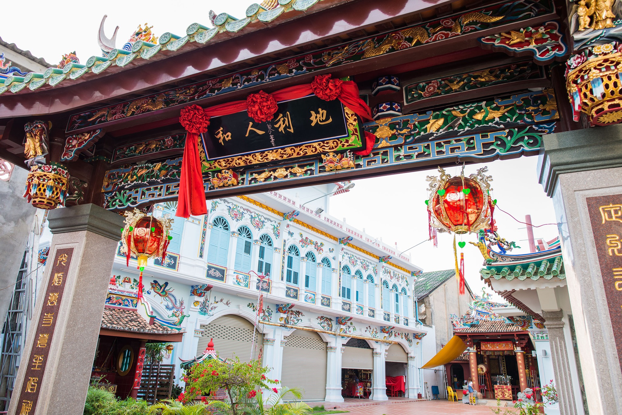 Explore Phuket without a car, walk, eat, and discover beautiful heritage streets within just a few blocks