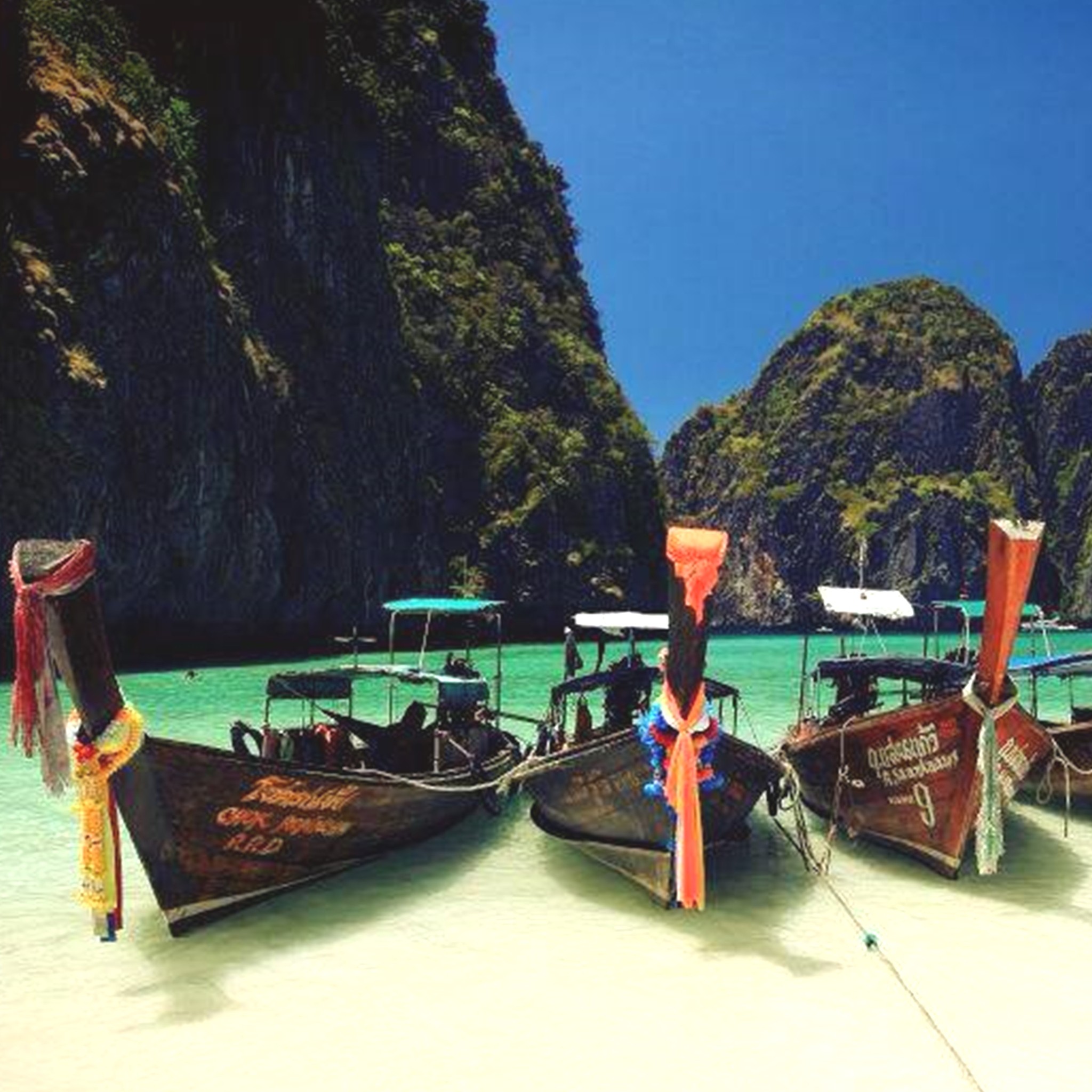 Baan LaemSak