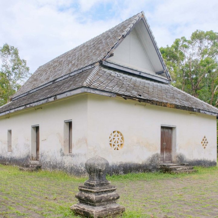 Takuapa Old Town Community Tourism Activities - Senanuch Rangsan temple