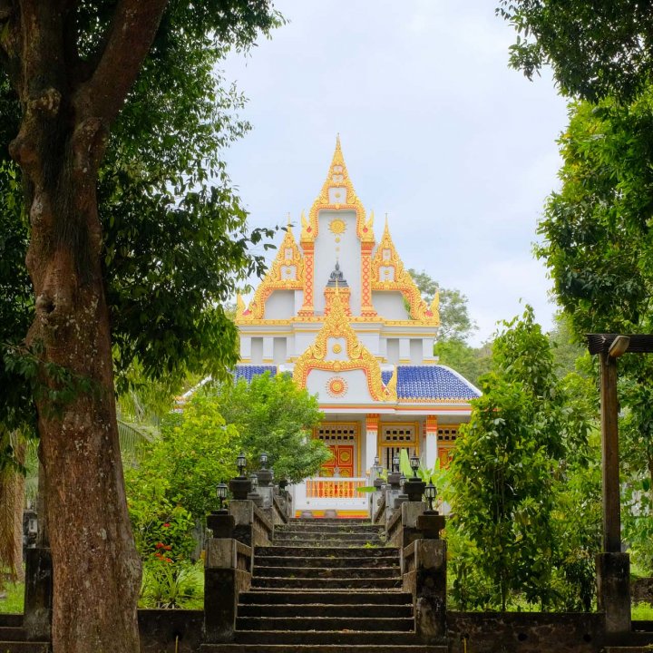 Takuapa Old Town Community Tourism Activities - Visit Phra That Khiri Khet temple